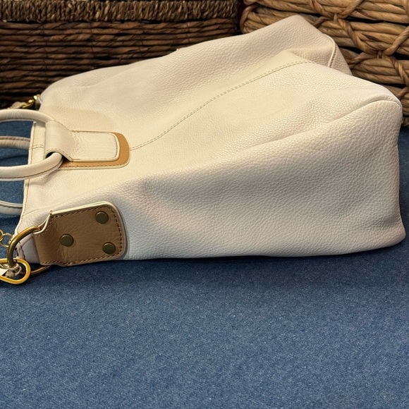 HOBO Large Leather Sheila Satchel NWT - Picture 5 of 15